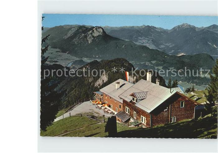 Vorderkaiserfeldenhuette mit Kufstein Rofan und Karwendelgebirge Fliegeraufnahme