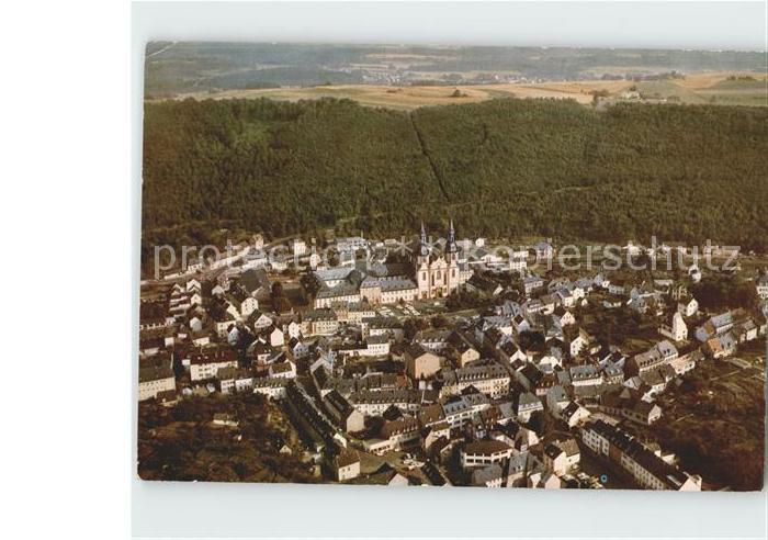 Pruem Eifel mit Basilika Fliegeraufnahme
