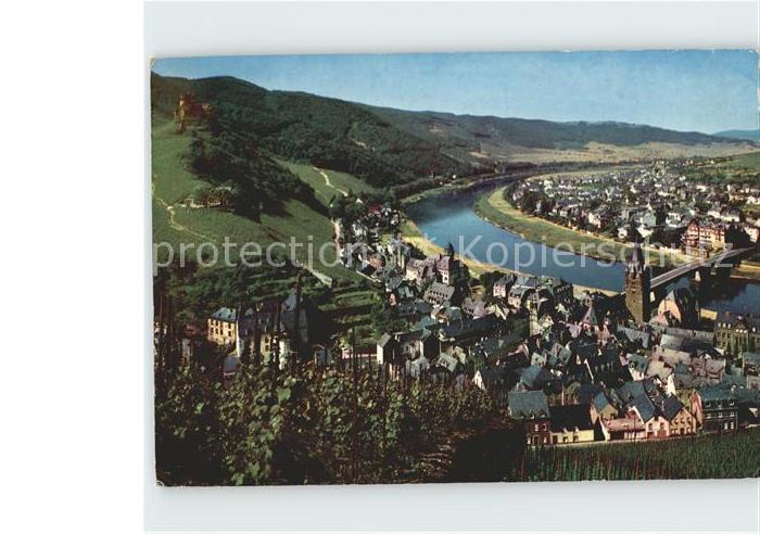 BERNKASTEL-KUES Berncastel Rheinland-Pfalz Moselpartie Panorama