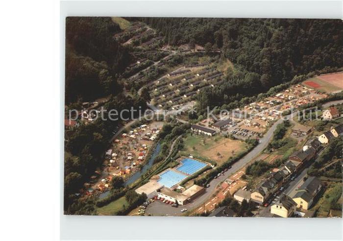 Waxweiler Feriendorf im Pruemtal Schwimmbad Fliegeraufnahme