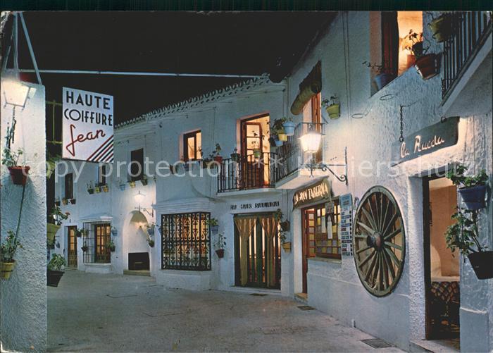 Torremolinos La Nogalera Strassenpartie bei Nacht