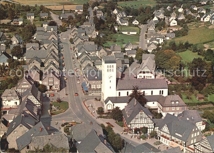 Fredeburg Schmallenberg Sauerland Fliegeraufnahme Kirchenpartie