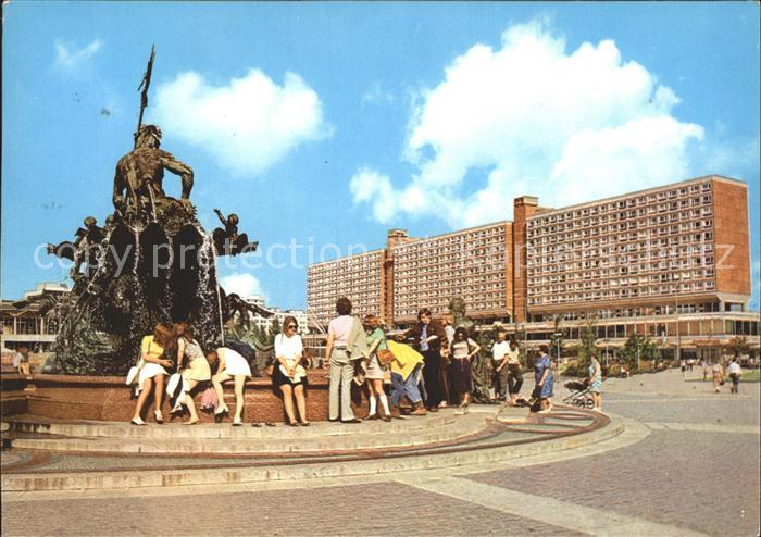 BERLIN CITY Neptunbrunnen Hauptstadt der DDR