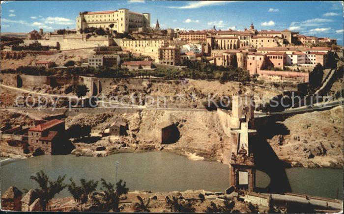 Alcantara Vista general y puente