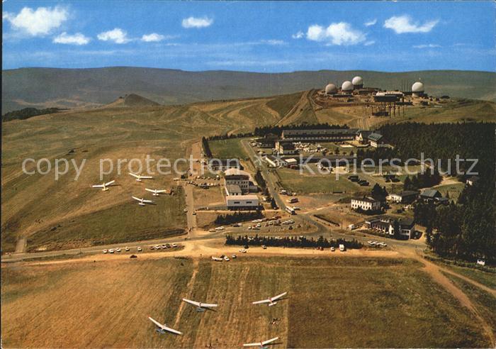 Wasserkuppe Rhoen Fliegeraufnahme Berg der Segelflieger