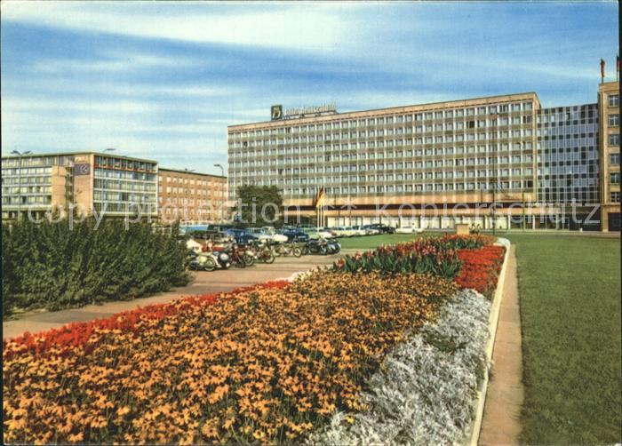 LEIPZIG Sachsen Karl Marx Platz Post Hotel Deutschland Messestadt Blumenbeet