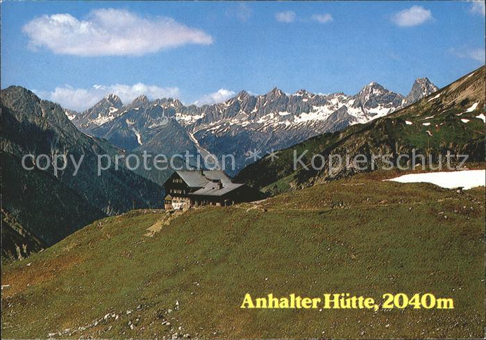 Anhalter Huette mit Hornbachkette Allgaeuer Alpen