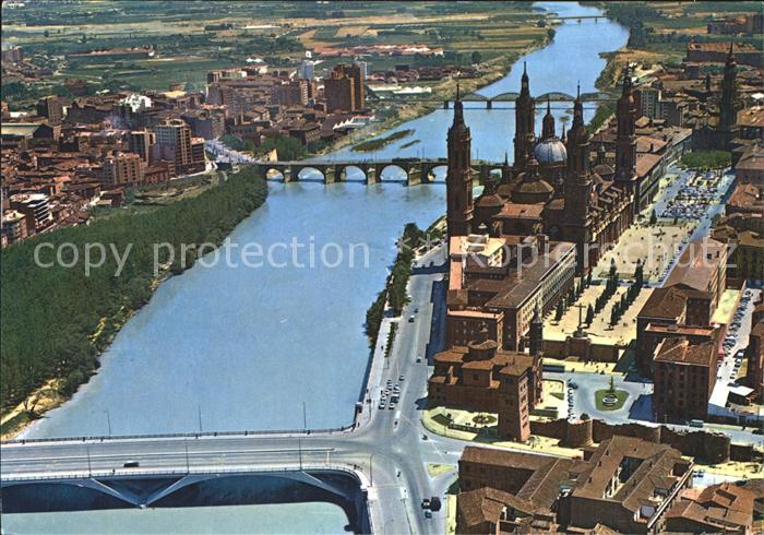 Zaragoza Saragossa Espana Fliegeraufnahme mit Ebro