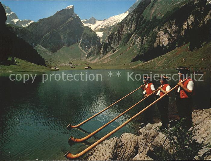 Alphorn Alphornblaeser Seealpsee Altmann Rotsteinpass Rossmad