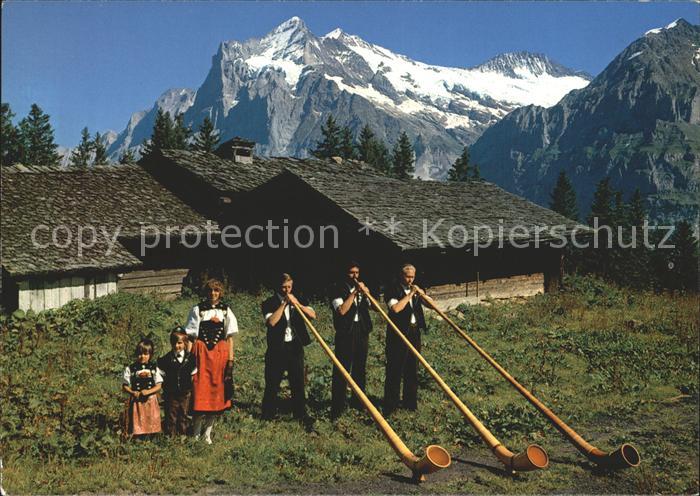 Alphorn Alphornblaeser Berner Sonntagstracht Wetterhorn