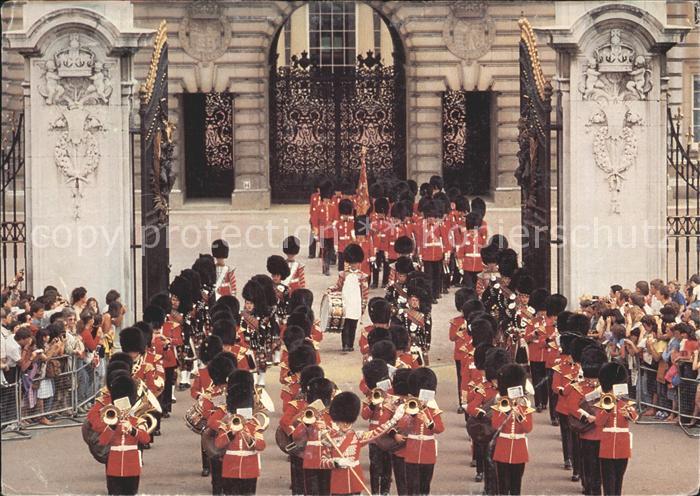 Leibgarde Wache Guards Band Buckingham Palace