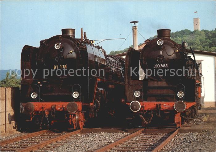 Lokomotive Dampf-Schnellzuglokomotive 01118 und Dampf-Gueterzuglokomotive 50685