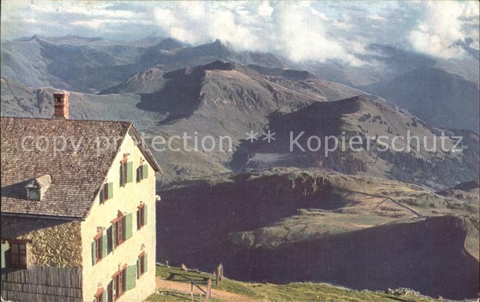 Kitzbuehel Tirol Kitzbueheler Horn Gipfelhaus mit Grossglockner