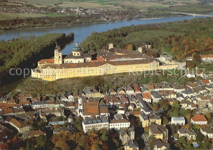 Melk Donau Fliegeraufnahme Stift