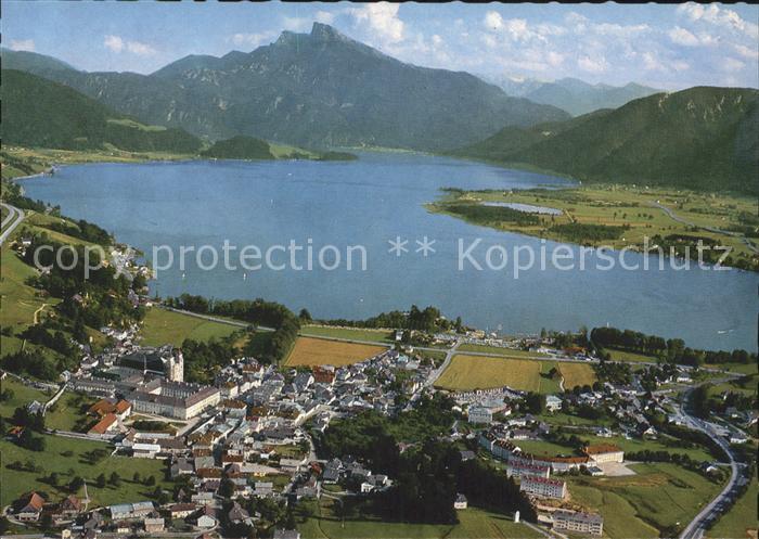Mondsee Salzkammergut Fliegeraufnahme