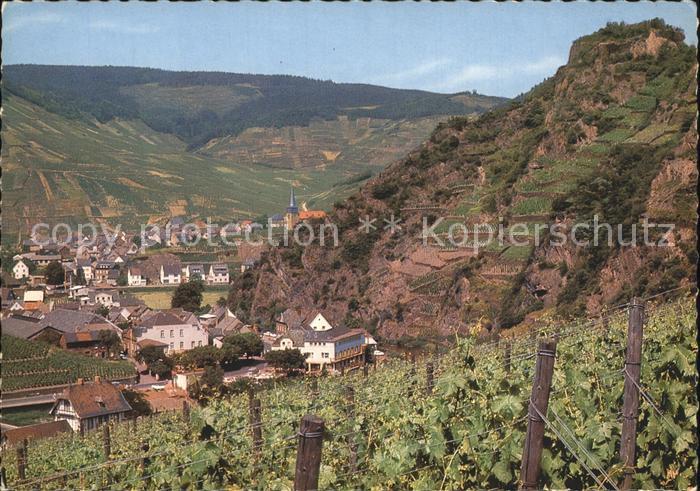 Mayschoss mit Ruine Saffenburg