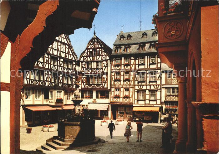BERNKASTEL-KUES Berncastel Rheinland-Pfalz Mosel Marktplatz