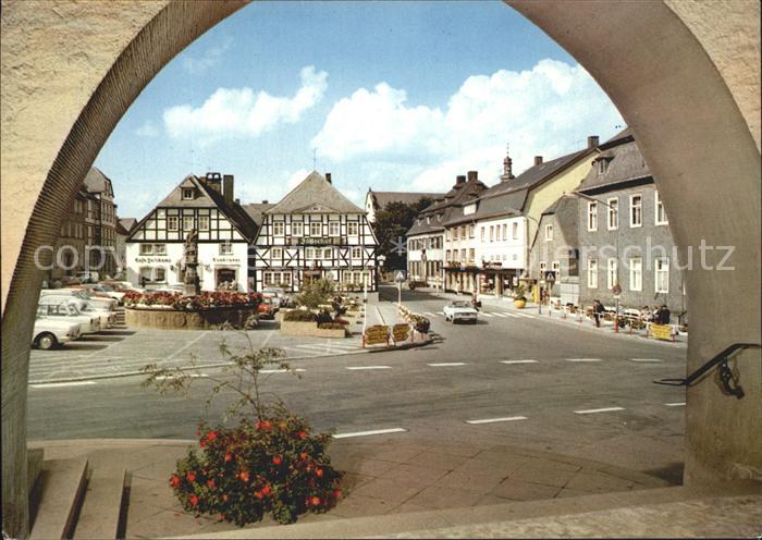 Brilon Hochsauerlandkreis NRW Marktplatz Brunnen Fachwerkhaus