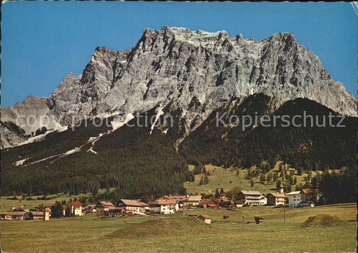 Ehrwald Tirol Panorama mit Zugspitzmassiv Wettersteingebirge