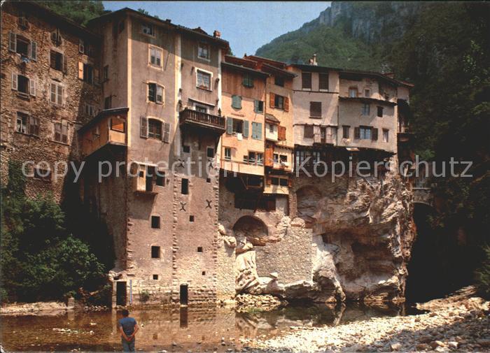 Pont-en-Royans Vieilles Maisons sur la Bourne