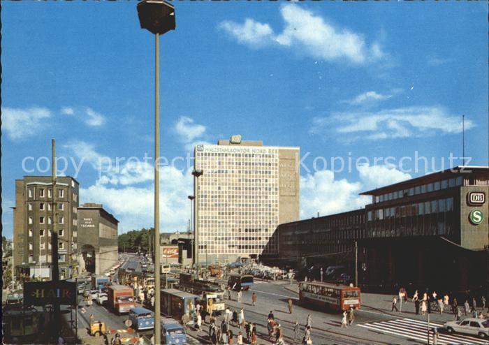 Essen Ruhr Bahnhofsvorplatz Hochhaus