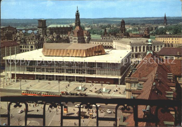 DRESDEN Elbe Blick von der Kreuzkirche zum Kulturpalast
