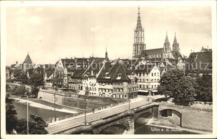 Ulm Donau Teilansicht mit Bruecke und Muenster