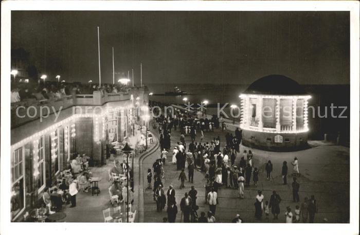 BORKUM Nordseebad Niedersachsen Nachtaufnahme der Wandelhalle