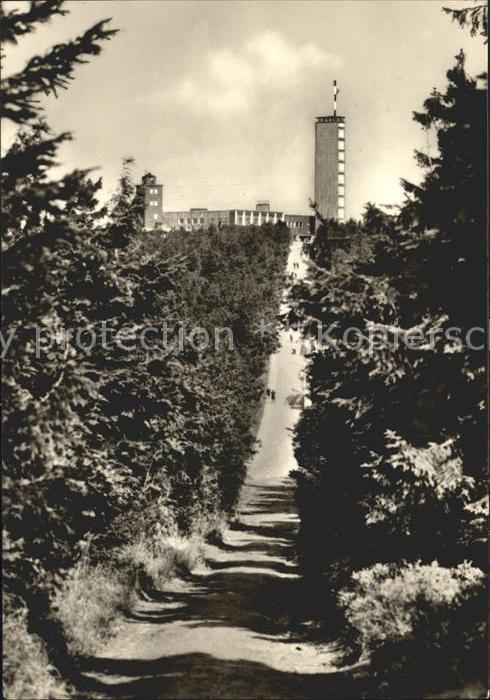 Oberwiesenthal Erzgebirge Aufstieg zum Fichtelberghaus mit Aussichtsturm