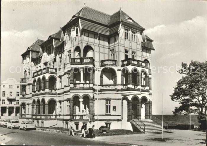 Kuehlungsborn Ostseebad FDGB Erholungsheim Schloss am Meer