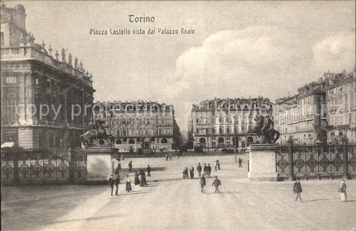 Torino Piazza Castello vist dal Palazzo Reale