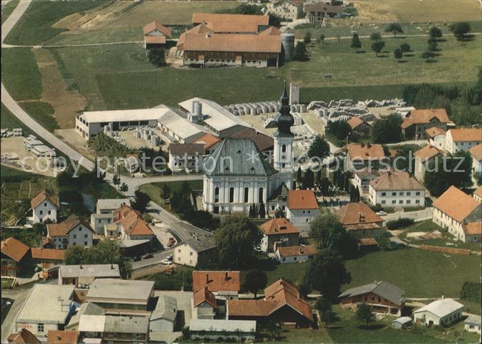 Kirchweidach Pfarrkirche St. Vitus Fliegeraufnahme