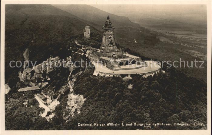 Kyffhaeuserdenkmal Kaiser Wilhelm der 1. mit Burgruine