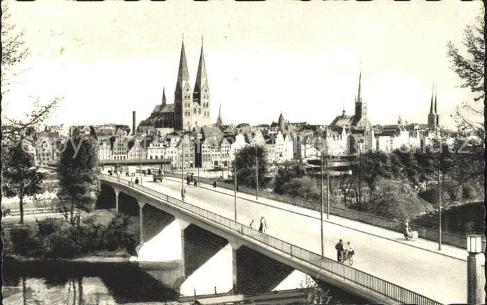 LueBECK  CITY mit Marienbruecke