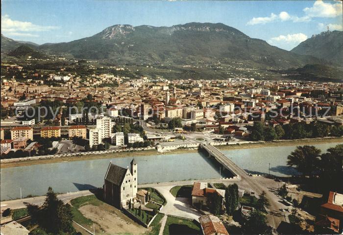 Trento Fliegeraufnahme mit Bruecke