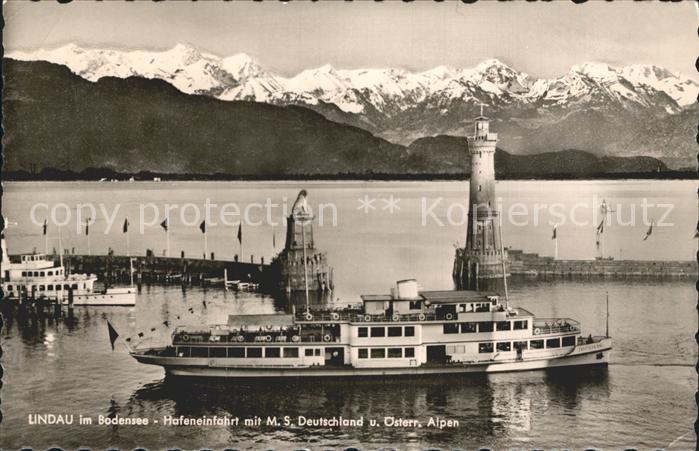 Motorschiffe M.S. Deutschland Lindau Bodensee Hafeneinfahrt