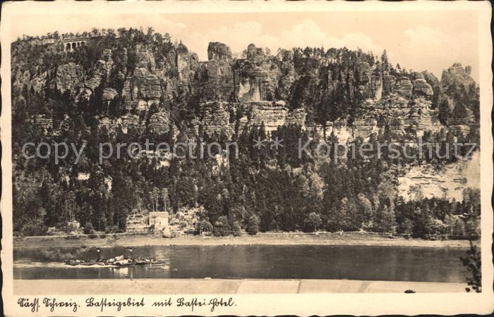 Rathen Saechsische Schweiz Basteigebiet mit Bastei Hotel Elbe Felsen Elbsandstei