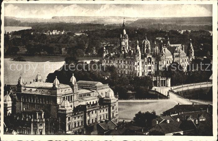 Schwerin Mecklenburg Schloss Staatstheater