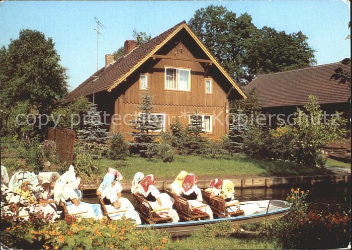 Spreewald Frauen in Tracht Kahn Wasserstrasse