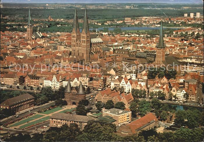 LueBECK  CITY Zentrum Hansestadt Kirche Fliegeraufnahme