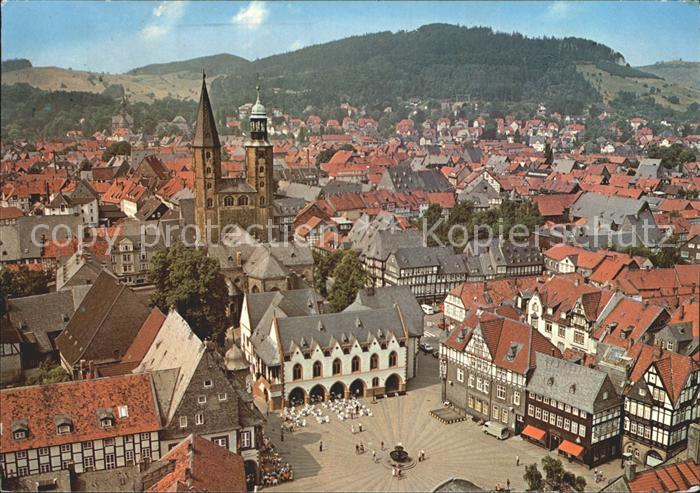 GOSLAR Harz Niedersachsen Altstadt Marktplatz Kirche Fliegeraufnahme