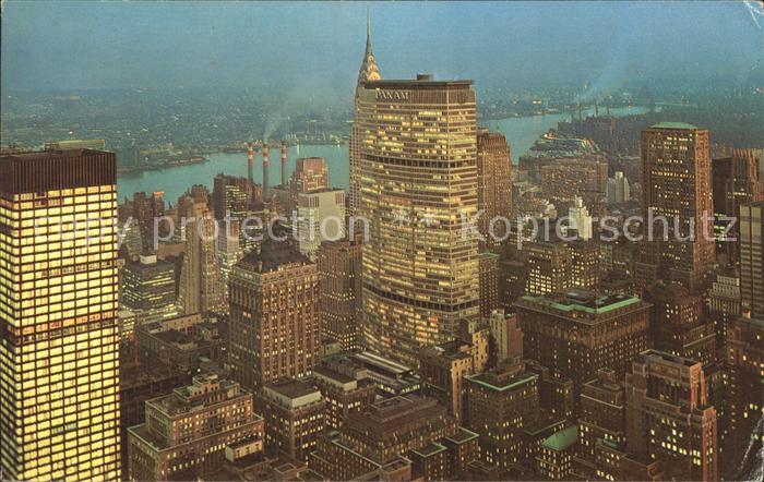 New York City Fliegeraufnahme PAN AM Building Skyline at night