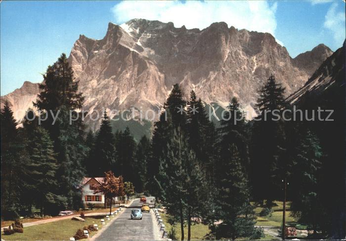 Zugspitze mit Fernpass-Strasse