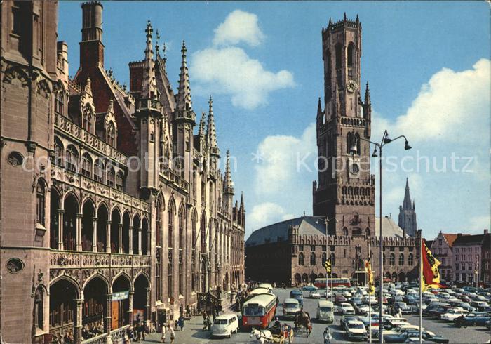 BRUGGE Bruges Belgie Grosser Markt mit Glockenturm