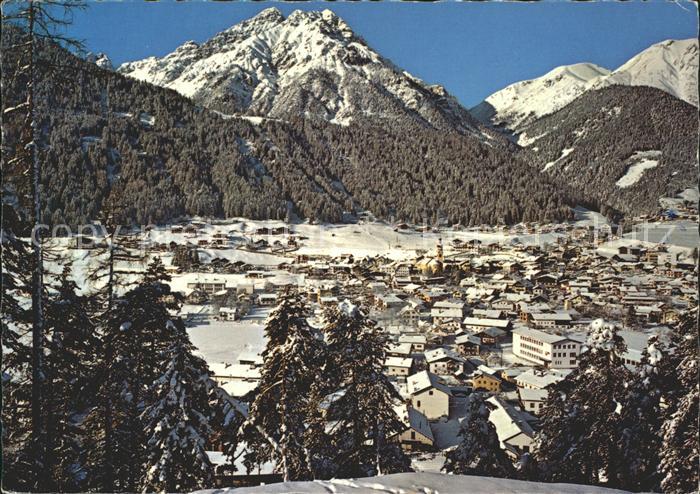 Fulpmes Tirol mit Lift Froneben und Ampferstein