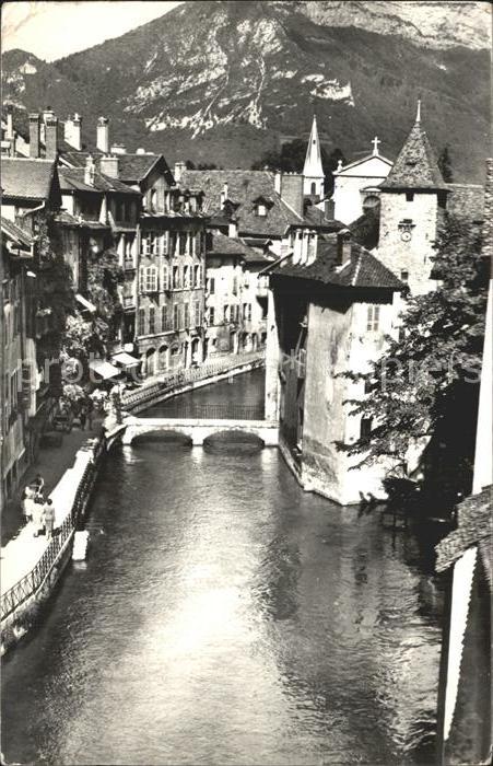 Annecy Haute-Savoie Canaux Vieux Quartiers Mont-Veyrier