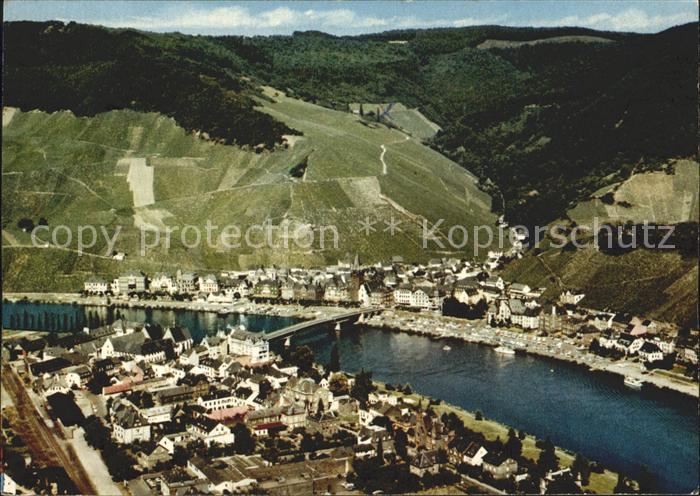 BERNKASTEL-KUES Berncastel Rheinland-Pfalz Fliegeraufnahme