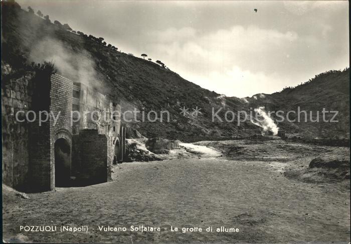 Pozzuoli Vulcano Solfatara Le grotte allume