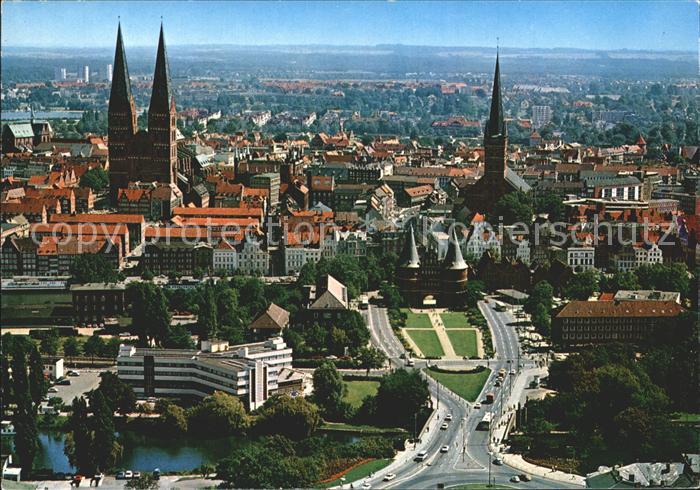 LueBECK  CITY St Marien Holstentor St Petri Kirche Hansestadt Fliegeraufnahme