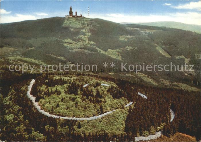 Altkoenig mit Stein Ringwaellen Keltenzeit Grosser Feldberg Fliegeraufnahme